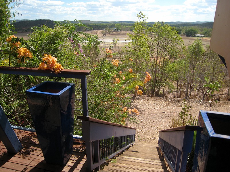 2009-11-06 22-00-38_2.jpg - ...mit Blick zu unserer Unterkunft